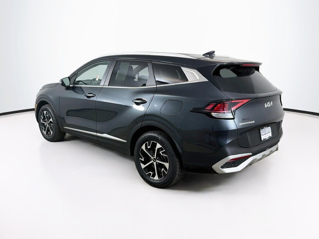 Used 2024 Kia Sportage EX AWD/4WD image 7
