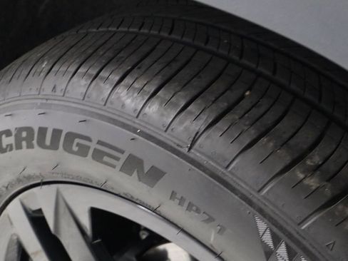 Used 2025 Volkswagen Atlas Cross Sport SEL R-Line image 20