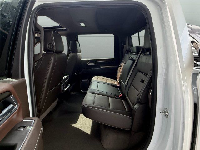 Used 2025 GMC Sierra 2500 Denali w/ Denali Reserve Package AWD/4WD image 11