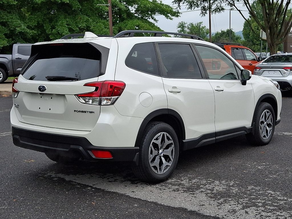 Used 2023 Subaru Forester Premium AWD/4WD image 8