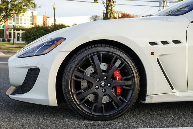 Used 2016 Maserati GranTurismo MC RWD image 3