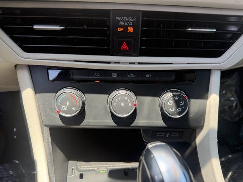 Used 2020 Volkswagen Jetta S FWD image 19