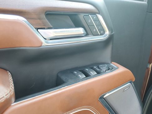 Used 2024 GMC Sierra 2500 Denali Ultimate image 20