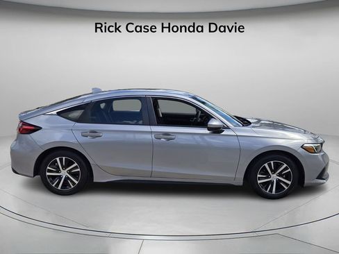 Used 2024 Honda Civic LX image 3
