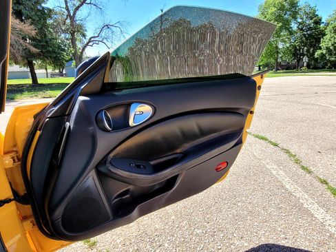 Used 2018 Nissan 370Z Coupe w/ Z34 Heritage Edition - Yellow image 15