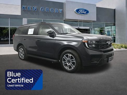 Certified 2025 Ford Expedition Active image 1