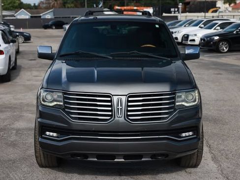 Used 2016 Lincoln Navigator Select RWD image 20