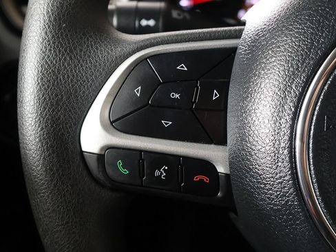 Used 2023 Jeep Renegade Latitude AWD/4WD image 36