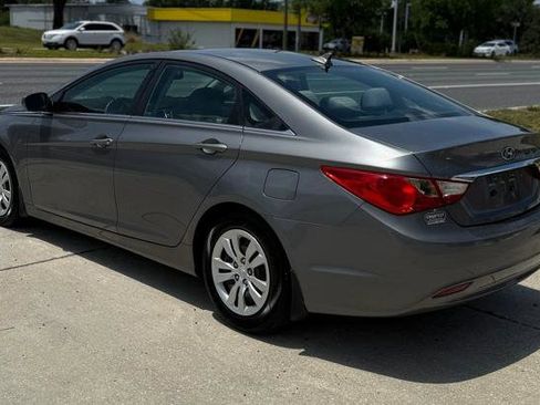 Used 2011 Hyundai Sonata GLS FWD image 3