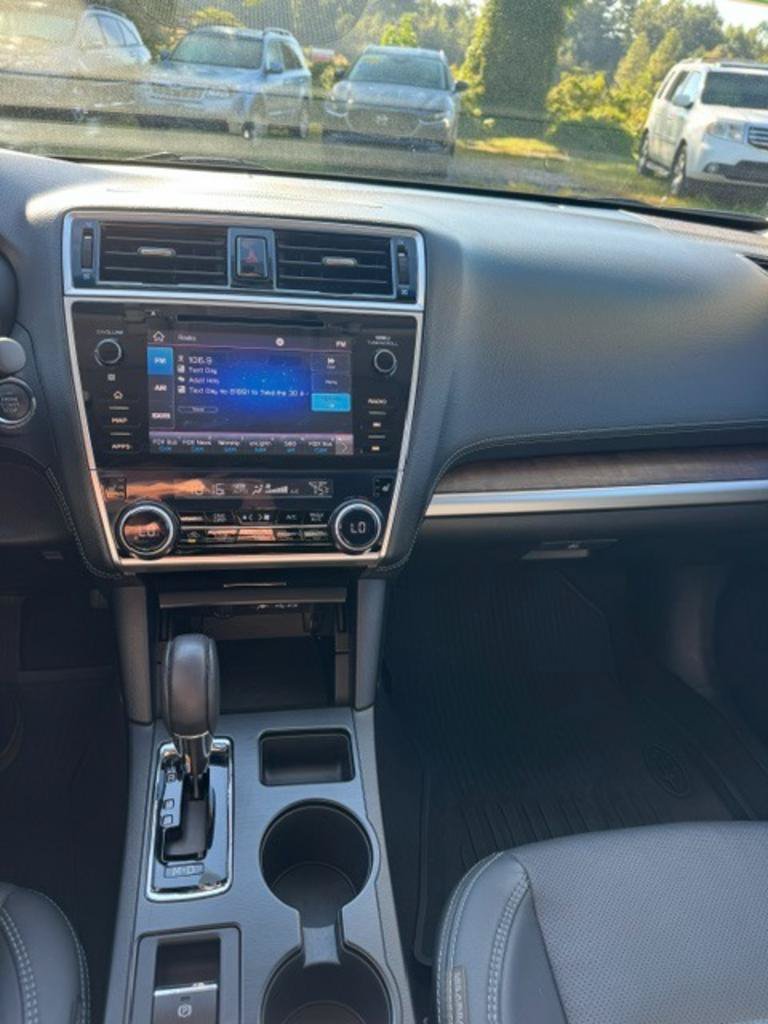 Used 2019 Subaru Outback 2.5i Limited AWD/4WD image 11