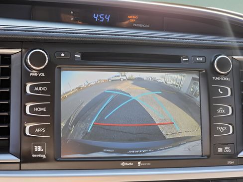 Used 2014 Toyota Highlander Limited Platinum image 21