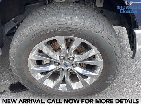 Used 2017 Ford F150 XLT w/ Equipment Group 302A Luxury AWD/4WD image 8