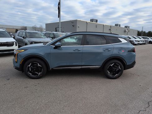 New 2026 Kia Sportage EX image 4