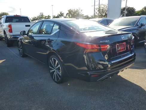 Used 2019 Nissan Altima 2.5 SR image 3