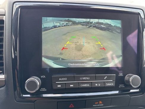 Used 2023 Nissan Frontier SV w/ Technology Package image 18