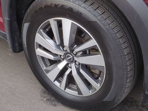 Used 2023 Nissan Pathfinder SL image 4