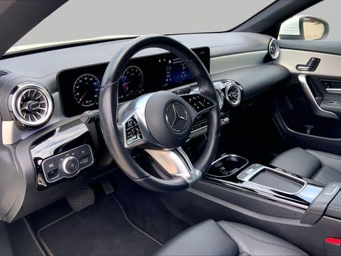 Used 2025 Mercedes-Benz CLA 250 image 17