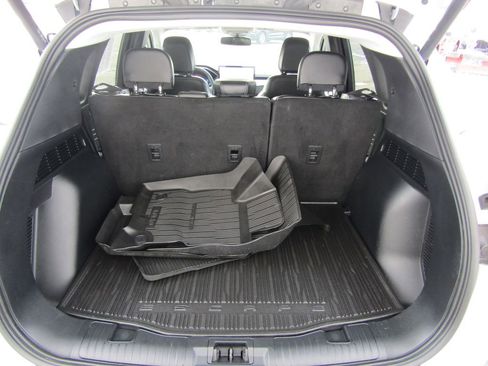 Used 2025 Ford Escape Platinum w/ Class II Trailer Tow Package AWD/4WD image 38