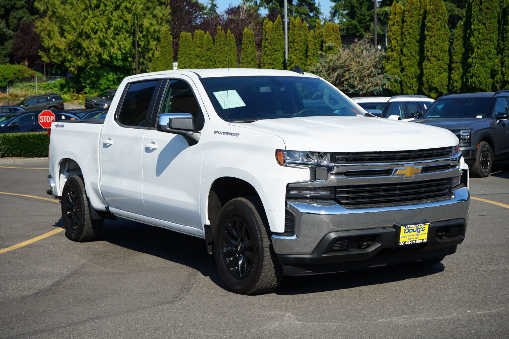 Used 2022 Chevrolet Silverado 1500 LT AWD/4WD image 3