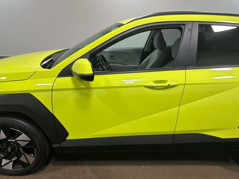 Used 2025 Hyundai Kona SEL FWD image 47