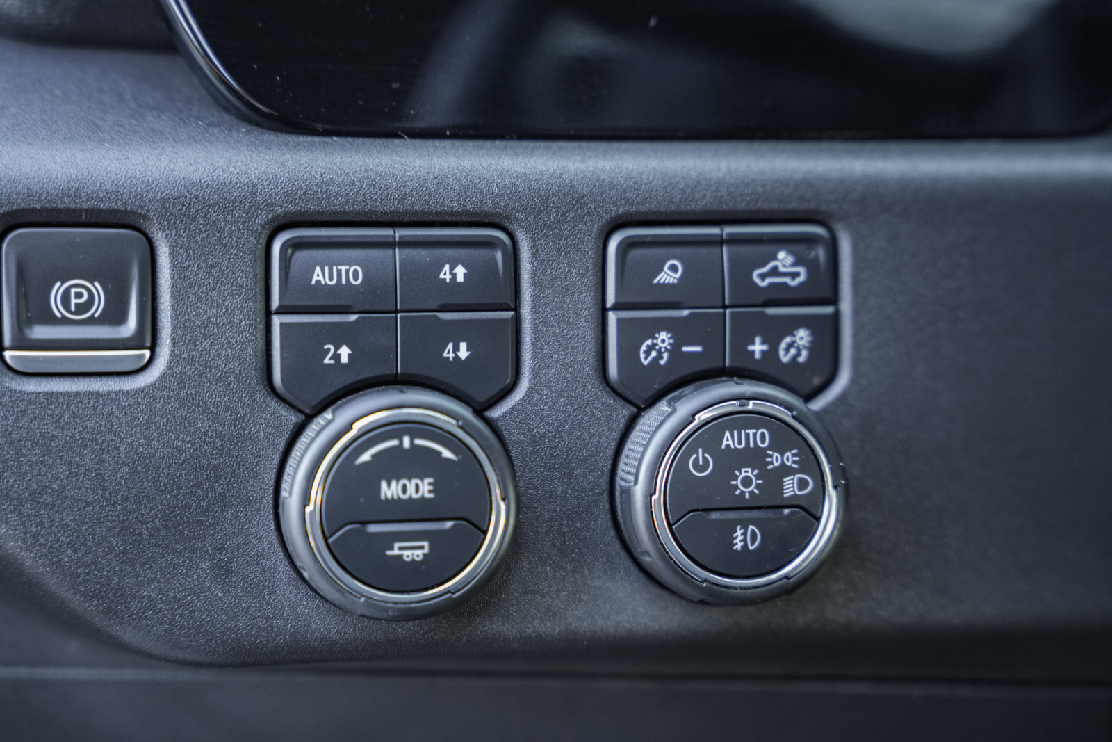 Used 2023 Chevrolet Silverado 1500 LT Trail Boss w/ LT Trail Boss Premium Package AWD/4WD image 40