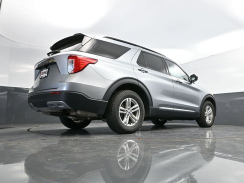 Used 2023 Ford Explorer XLT w/ Equipment Group 202A image 34