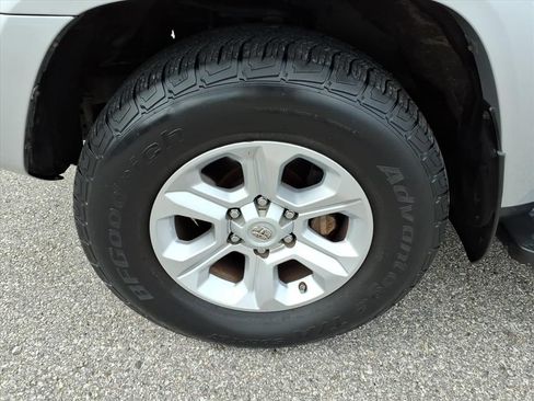 Used 2016 Toyota 4Runner SR5 Premium AWD/4WD image 11