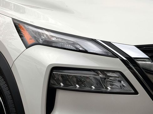 Used 2023 Nissan Rogue SV w/ SV Premium B Package AWD/4WD image 8