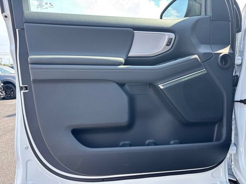 New 2027 Ford Expedition Active RWD image 17