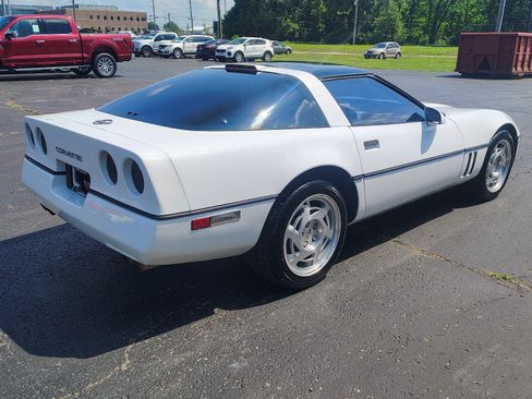 Used 1990 Chevrolet Corvette Coupe RWD image 5