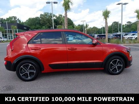 Certified 2023 Kia Niro EX FWD image 4