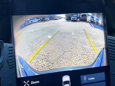 Used 2020 Volvo V90 T6 Cross Country image 24