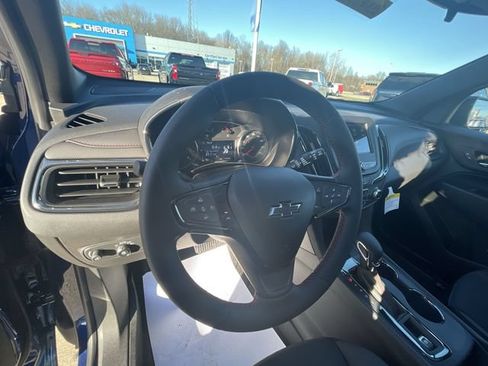 Used 2023 Chevrolet Equinox RS w/ LPO, Floor Liner Package AWD/4WD image 12
