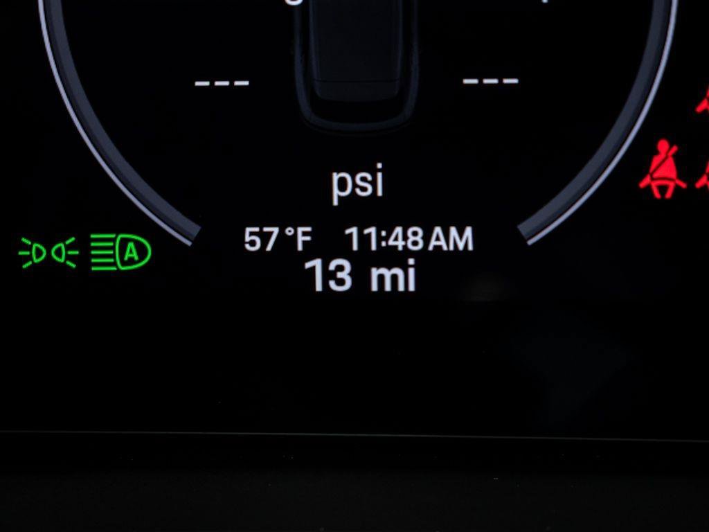 Used 2026 Porsche Cayenne AWD/4WD image 12