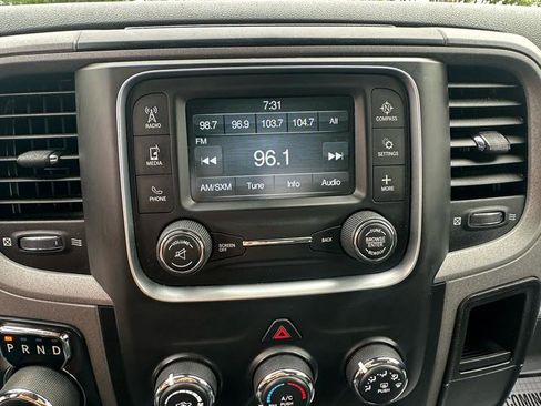 Used 2017 RAM 1500 Express RWD image 11