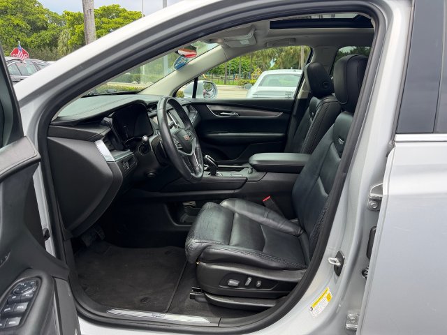Used 2017 Cadillac XT5 Luxury FWD image 9