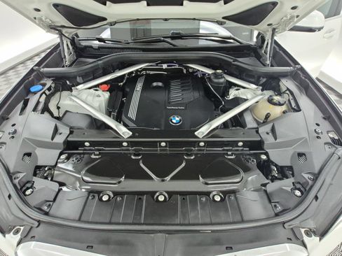 Used 2022 BMW X5 xDrive40i w/ Premium Package AWD/4WD image 27