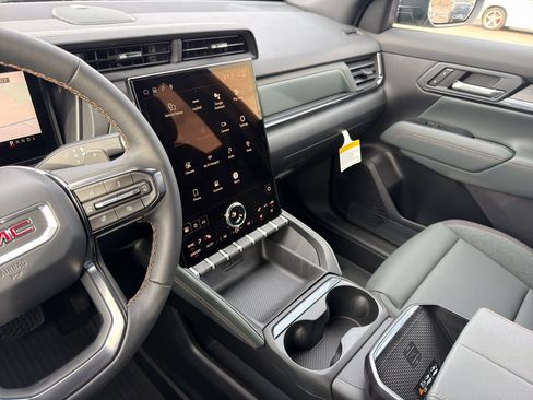 New 2026 GMC Terrain AT4 w/ Technology Package II AWD/4WD image 26