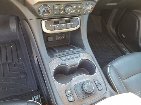 Used 2023 GMC Acadia Denali w/ Denali Technology Package image 31