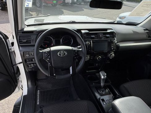 Used 2019 Toyota 4Runner TRD Off-Road AWD/4WD image 14