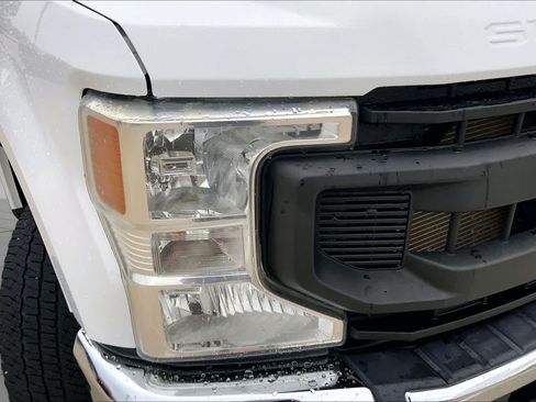 Used 2021 Ford F250 XL w/ Power Equipment Group AWD/4WD image 26