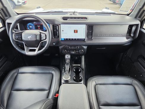 Used 2026 Ford Bronco Badlands AWD/4WD image 11