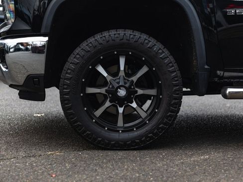 Used 2024 Chevrolet Silverado 3500 LT image 18