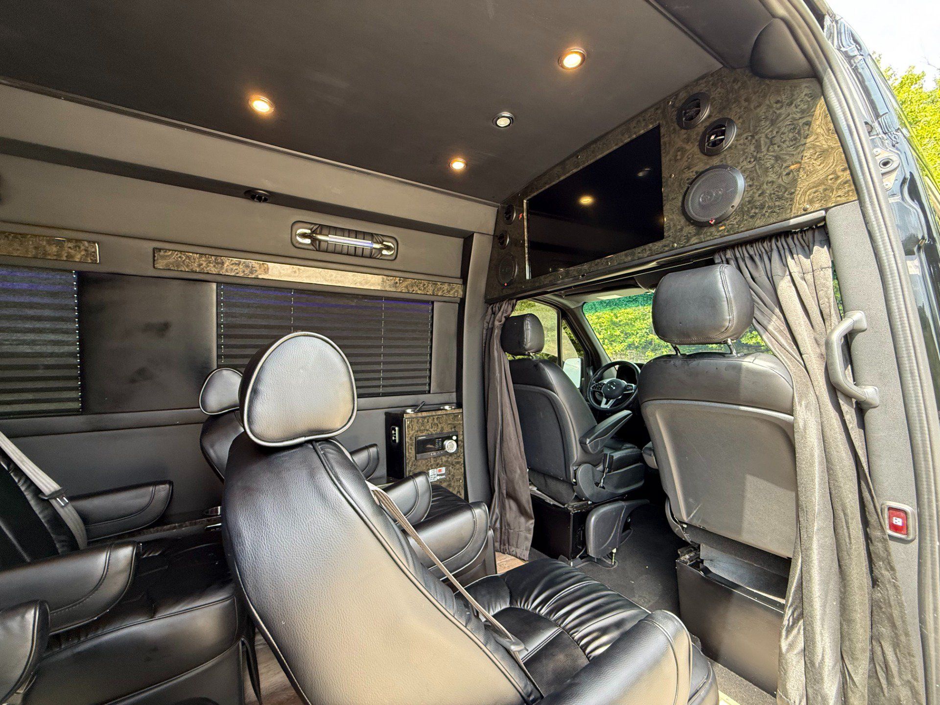 Used 2022 Mercedes-Benz Sprinter 3500 image 32