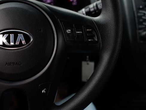 Used 2013 Kia Soul image 28