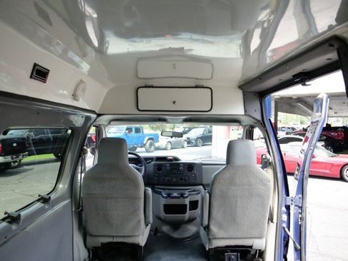 Used 2010 Ford E-250 and Econoline 250 Extended RWD image 32