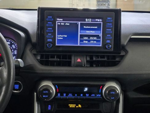 Used 2019 Toyota RAV4 XLE image 18