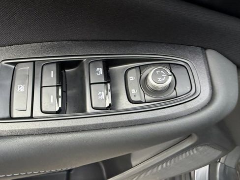 Used 2025 Subaru Outback Premium image 22