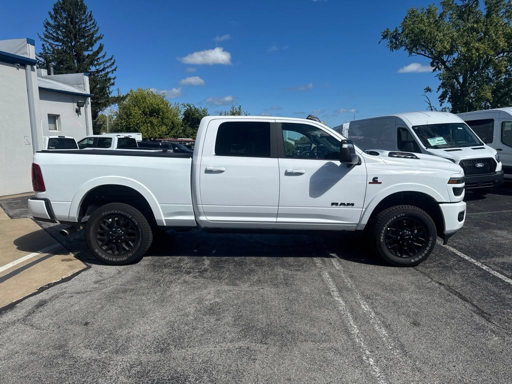 Used 2026 RAM 2500 Limited AWD/4WD image 2