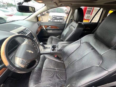 Used 2012 Lincoln MKX FWD image 10
